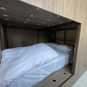 Familie Kamer met Twee Aparte Bedden